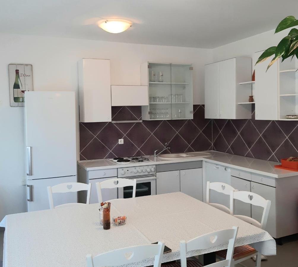 Apartmani Miletic Novi Vinodolski Ngoại thất bức ảnh